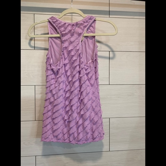 Light Purple Ruffle Tank. - Picture 2 of 2